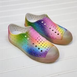Native Jefferson Rainbow Shoes Size 1 Big Kids